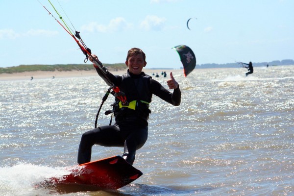Noah in Action 5 Tage Kitesurfcamp in Holland